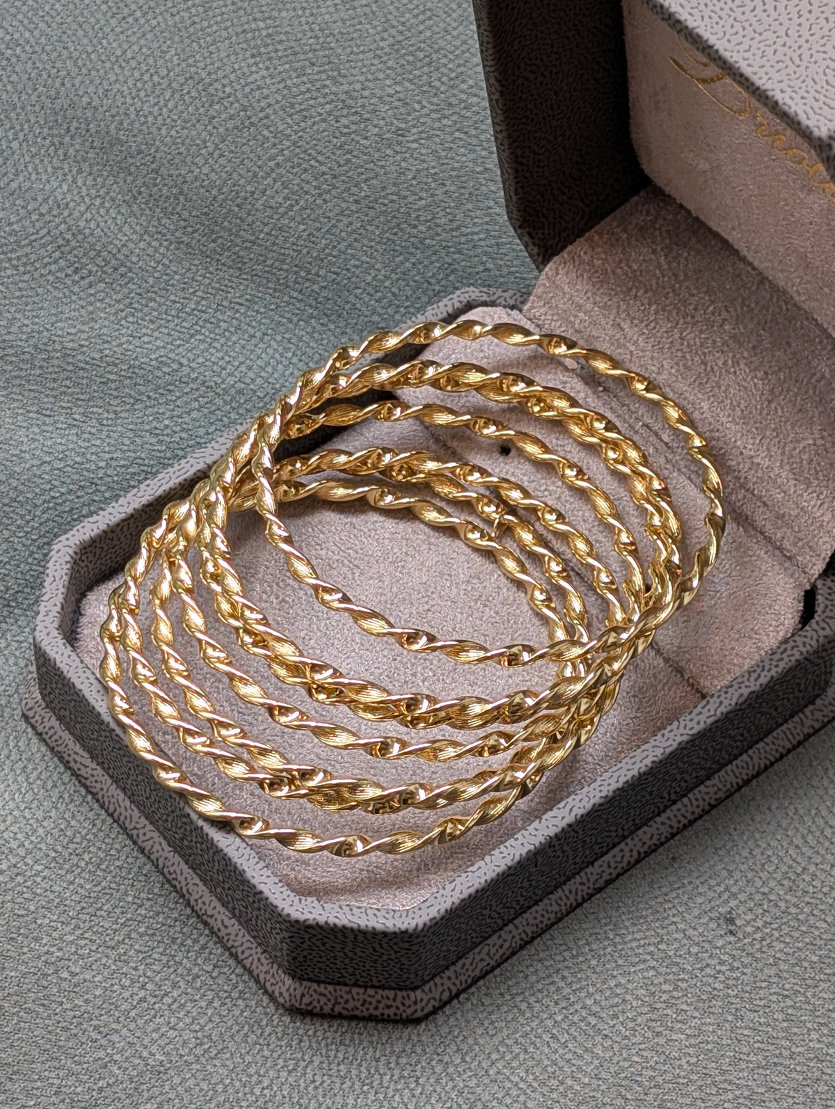 Bracelet Lova Twist  - سوار لوفا تويست